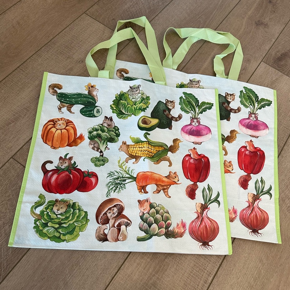 Homegoods TJMaxx Marshalls Viral Cat Vegetable Print
Tote Bags (Set of 2) NWOT
